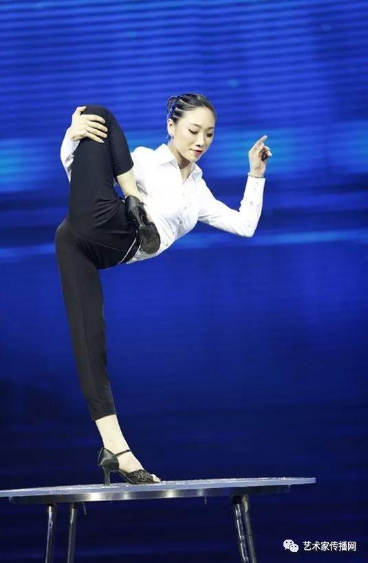 20位中国美女“一字马”，美炸了