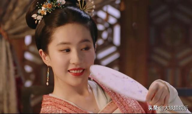 “胸有大痣”是美人标配？10位胸口有朱砂痣的女星，个个貌美如花