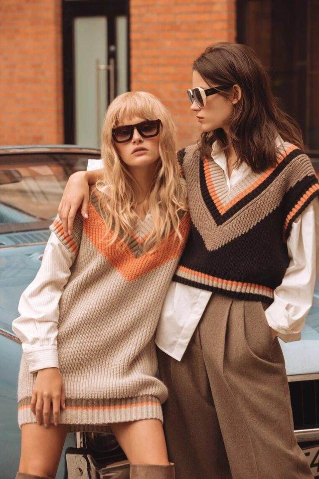 这背心神奇了，别的衣服最多不挑身材，它连性别都不挑，男女通杀