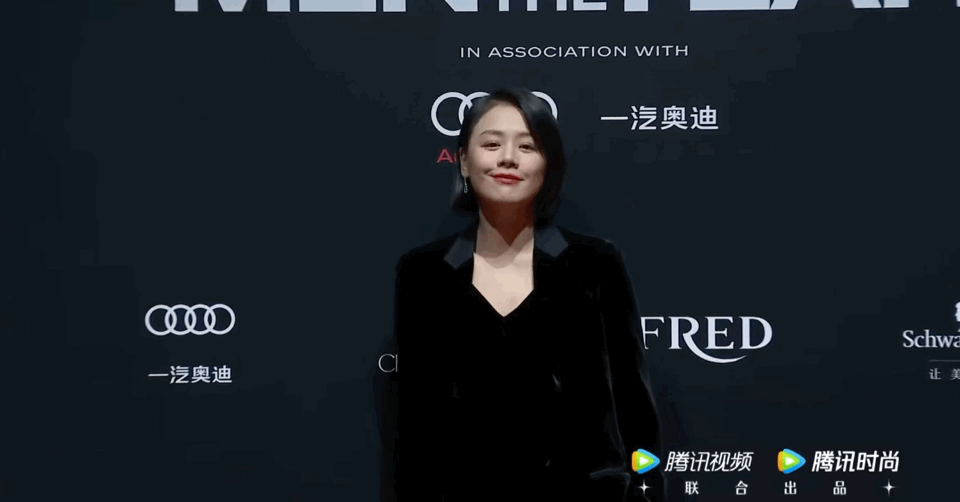 这一夜，张嘉倪美艳，关晓彤清凉，女明星的姿态万千，一眼沦陷