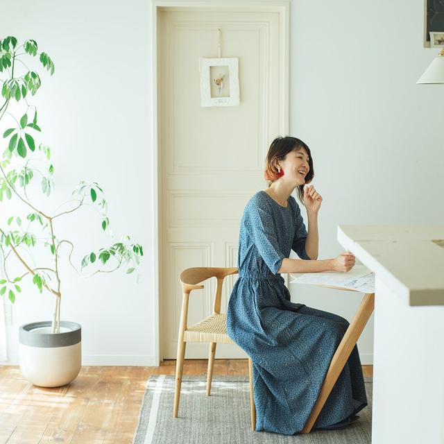 五十岁美女阿姨的独居生活：一个人打理家居，享受独处的美好时光