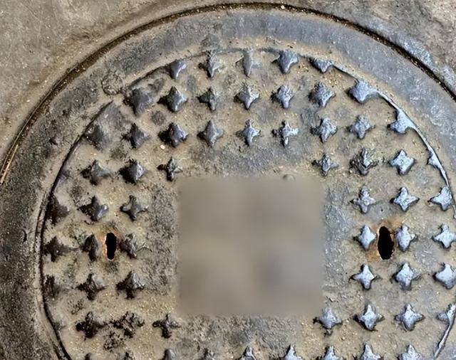 2013年,女教师雨天被人推进下水道,嫌疑人:就想开个玩笑