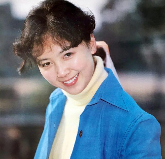 80年代“氧气美女”赵静 23张美照欣赏 不仅是俏丽花旦 还是贤妻良母