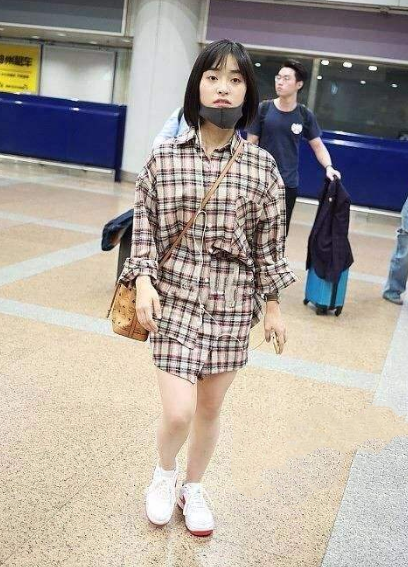 看脸好惊艳，一看全身就完蛋！这些女明星，被身材拖累的好惨