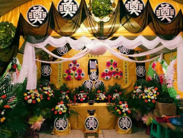 90后美女入殓师李淑萍：从不主动和人握手，一天只能缝合一具遗体