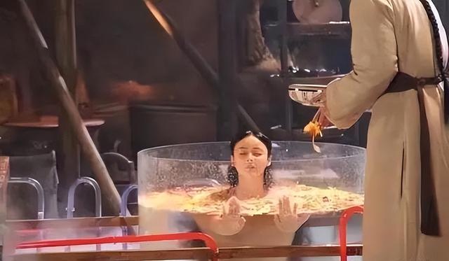 电视剧不敢拍的“下半身”，藏着演员们的7大秘密，看了一言难尽