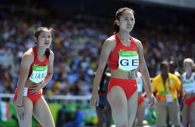 23岁短跑女神葛曼棋，为何比赛用布遮掩腰部？私密纹身是只梅花鹿