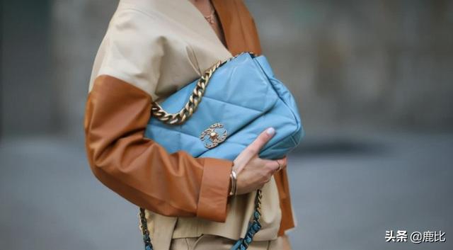 爱包女孩必看｜21款当下最火的大牌包包，综合实力能得几分？