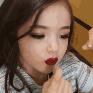 请问生这样的女儿有说明书吗?可爱混血萝莉 崔路易