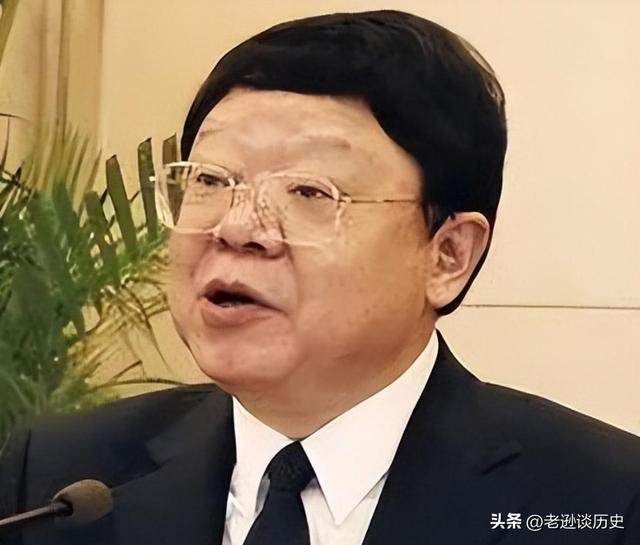 “扫黑局长”文强覆灭记：霸占警花十余年，被捕时家中发现2000万