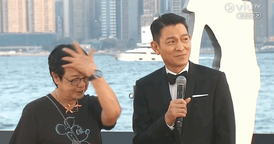 香港这一夜，港娱女星风情万种，但可惜的是，有些人太像网红了