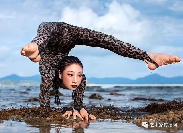 20位中国美女“一字马”，美炸了
