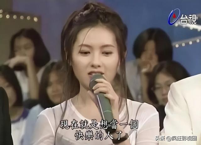 蜜桃女神李丽珍，被闺蜜“出卖”险些跳楼，56岁活成真玉女