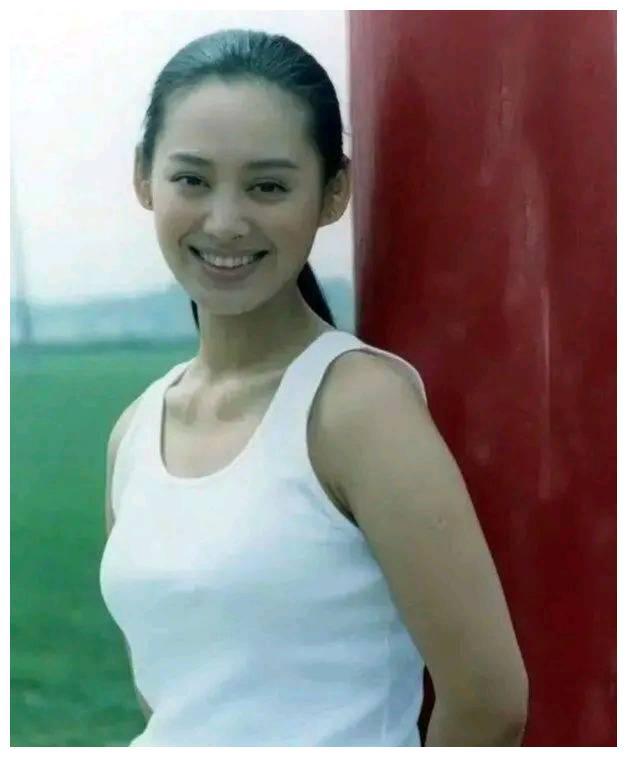 这些女星的身材告诉你：“干干瘪瘪”不叫美，珠圆玉润才更有韵味