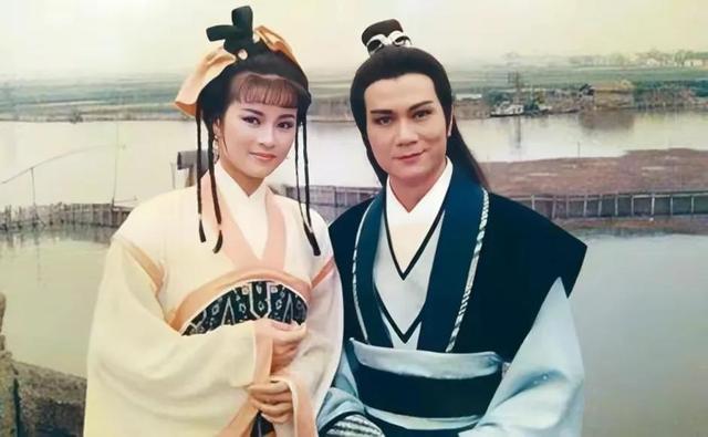 再看5位亚洲小姐：拍三级，揭丑闻，争名夺利犹如宫斗计