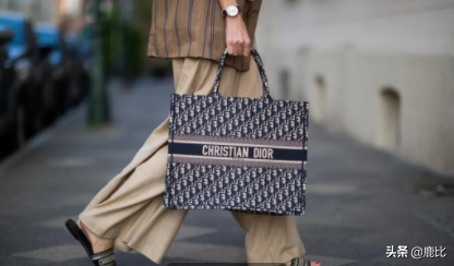 爱包女孩必看｜21款当下最火的大牌包包，综合实力能得几分？