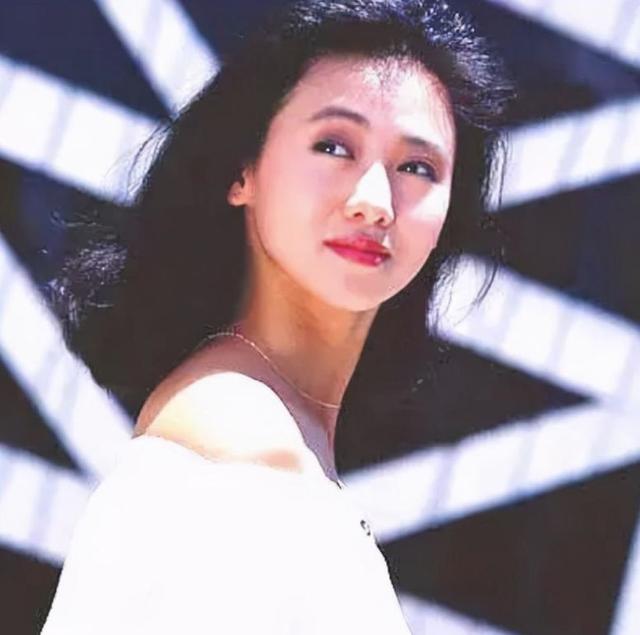 再看5位亚洲小姐：拍三级，揭丑闻，争名夺利犹如宫斗计