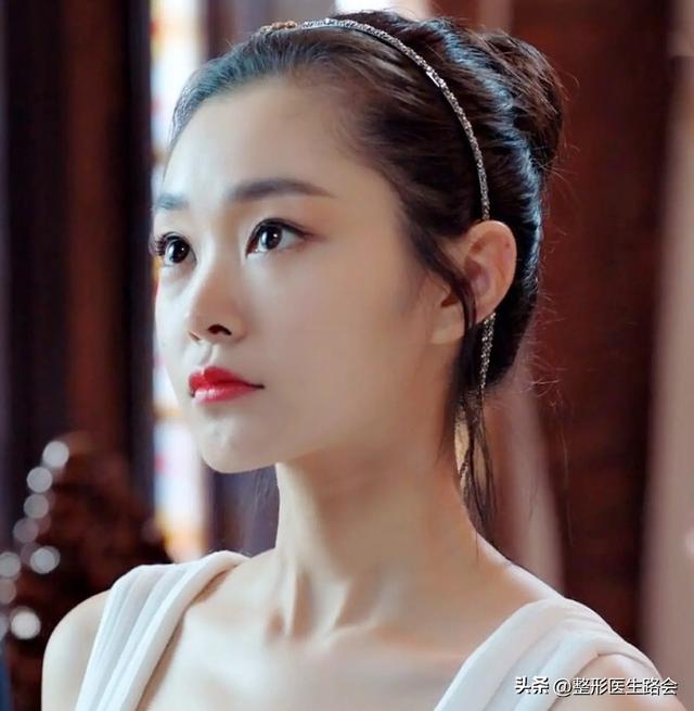 为什么塌鼻子的宋轶还那么美？她的变美思路值得很多女孩子借鉴
