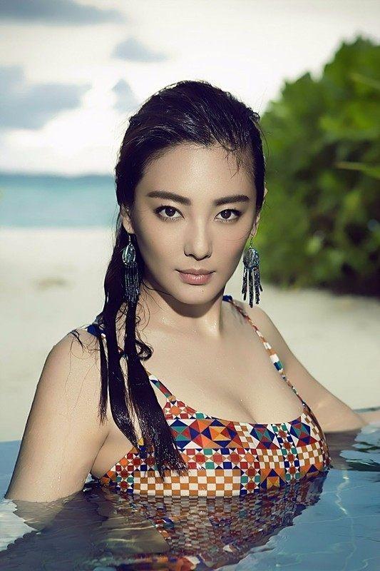 这些女星的身材告诉你：“干干瘪瘪”不叫美，珠圆玉润才更有韵味