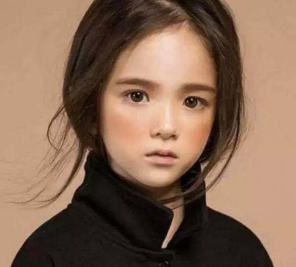 请问生这样的女儿有说明书吗?可爱混血萝莉 崔路易