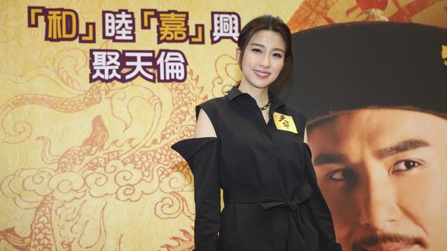 《美女厨房》胡定欣厨艺超强吓怕姚子羚