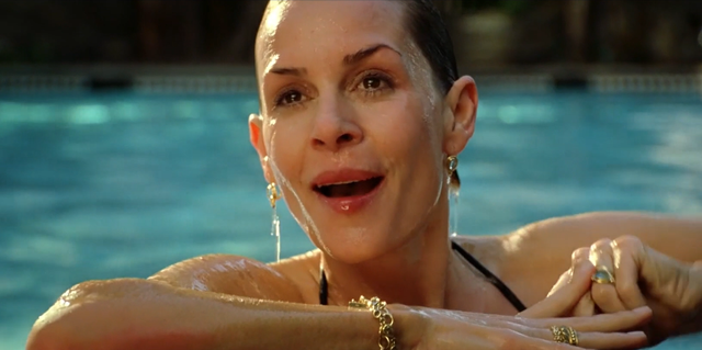 妻子在外偷情，富豪丈夫怒杀娇妻，最后却被无罪释放，电影