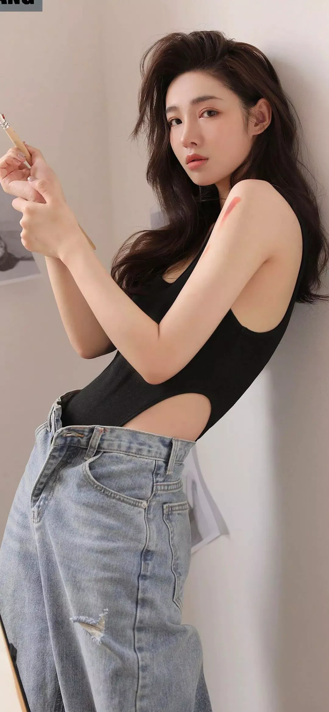 美女好身材高清手机壁纸图