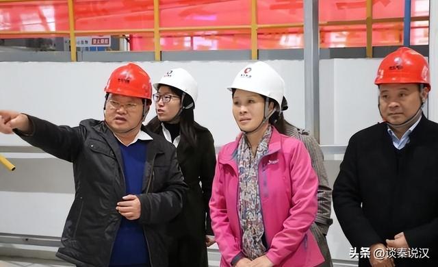 云南女行长曹艳丽，权色交易上位，为保养身体跟年轻下属发生关系