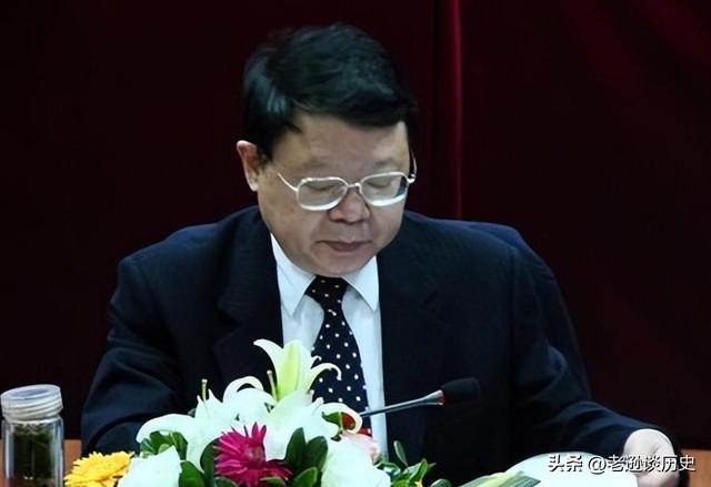 “扫黑局长”文强覆灭记：霸占警花十余年，被捕时家中发现2000万