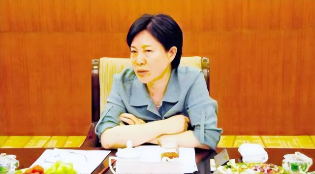 博士美女贪官张美芳：嚣张贪腐，私生活糜烂包养多名小白脸