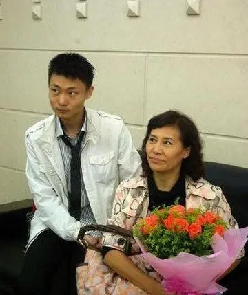 巩汉林：对儿子儿媳逼婚又逼生，最终结果怎样了？