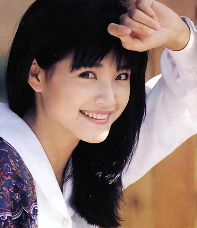台湾女星自曝56岁还是处女，没有接过吻，曾担任周星驰电影女主角
