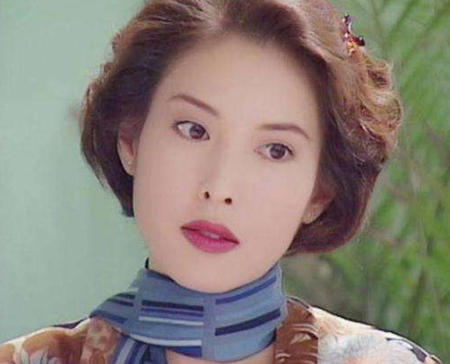 最美“三级片”女星,和吴镇宇相爱八年无果,出轨何家劲，后嫁富豪