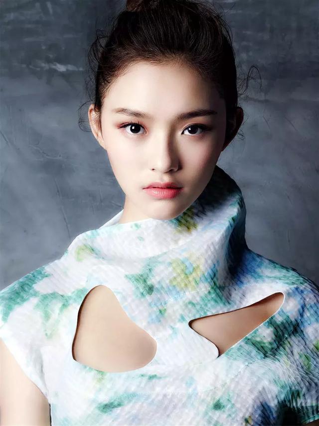 油画大师们笔下的美女明星们，林志玲最美，她最仙