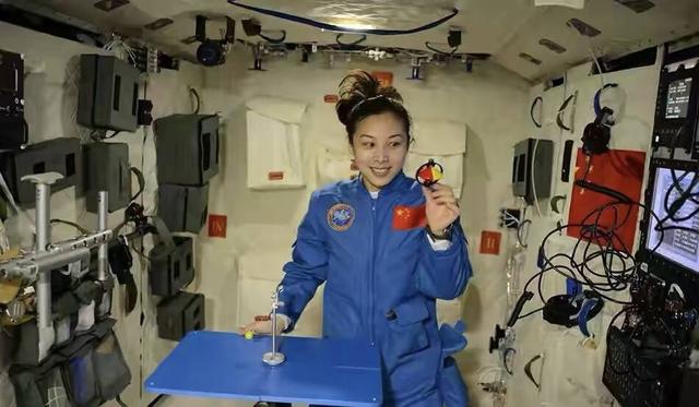 41岁山东女人，会开4种飞机，曾支援汶川，38岁考北大，凭啥？