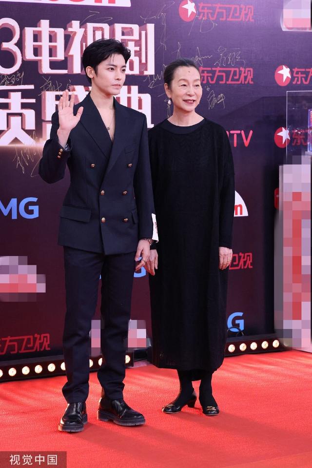 李小冉张萌万茜李一桐红毯争艳!众多美女魅力不可小觑