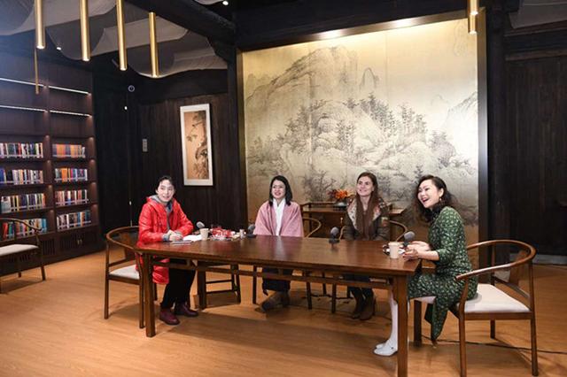 宋代美女如何化妆?杭图《靓妆侍女图》为你解密