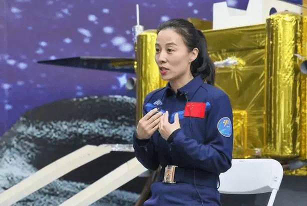 41岁山东女人，会开4种飞机，曾支援汶川，38岁考北大，凭啥？