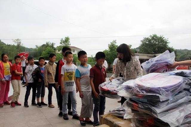 31年前，她因一双“大眼睛”震撼全国，安徽女孩苏明娟现状如何？