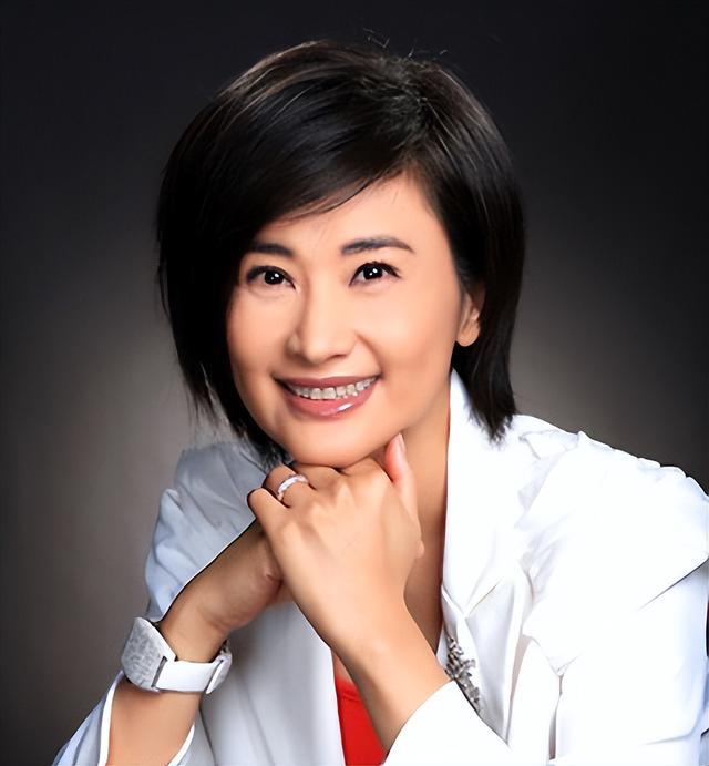 著名主持人魏笑：新婚24小时离世，痴情丈夫为爱守护15年至今未娶