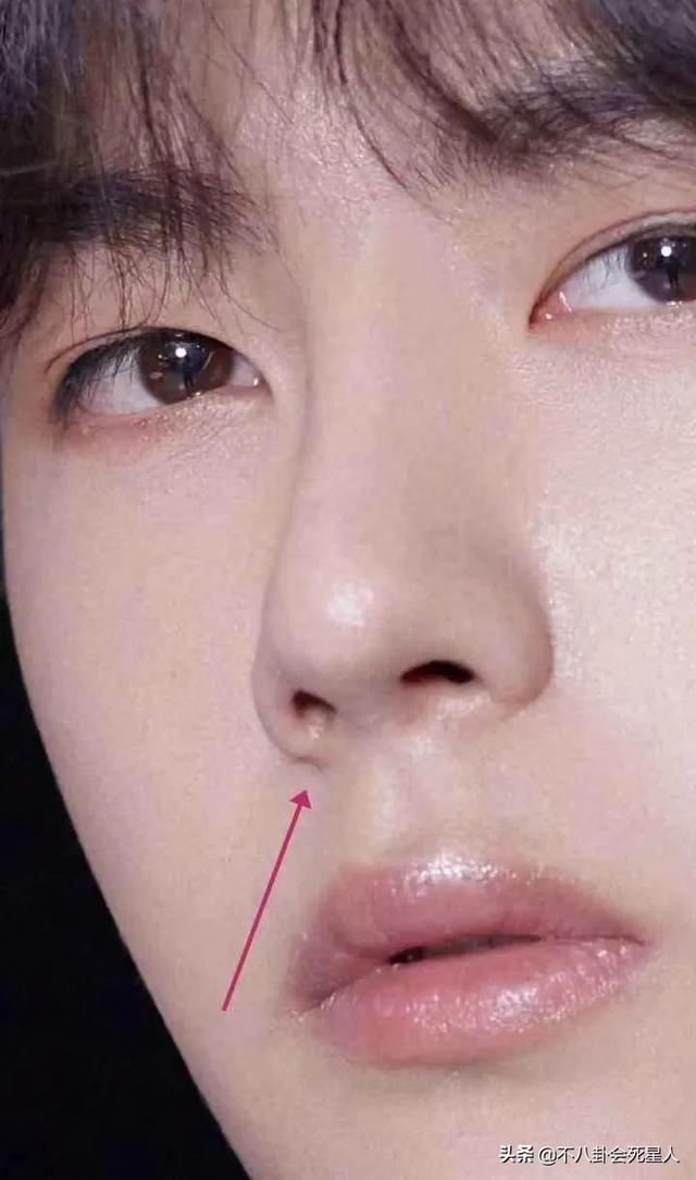 有种“整容”叫鼻子变了,萧亚轩近照像格格巫,袁姗姗认不出