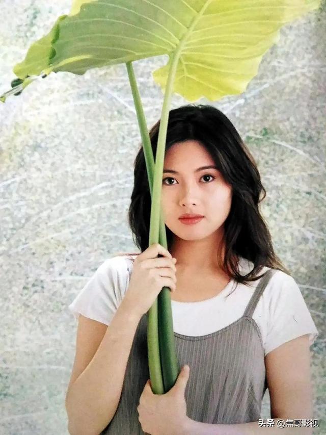 香港电影最清纯的风月女星《李丽珍》永远的蜜桃女孩