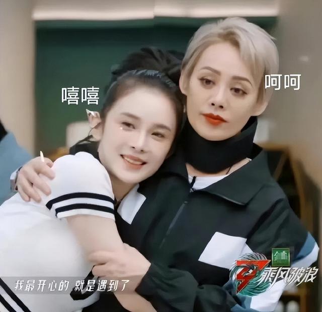 ​黑红界鼻祖安吉琳，胸再大又怎样，不还是过气了？