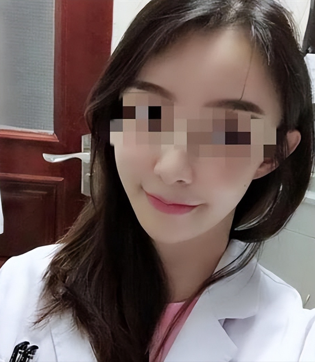 女犯人执行死刑真实影像，面无表情等待死亡，记者一句话让她破防