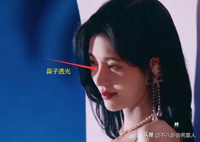 有种“整容”叫鼻子变了,萧亚轩近照像格格巫,袁姗姗认不出