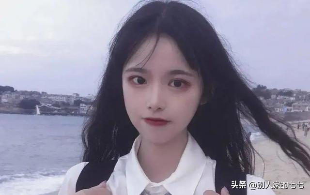 女人“暗恋你”的5个信号，收到一个，就不要错过