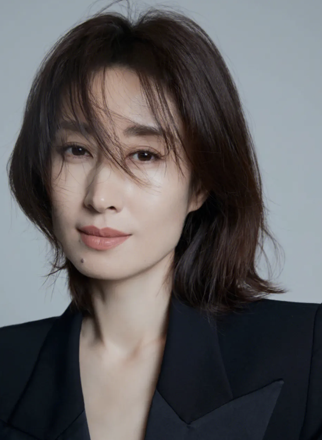 明明是女人,但却自称是“男人”,承认自己的性别有那么难吗?