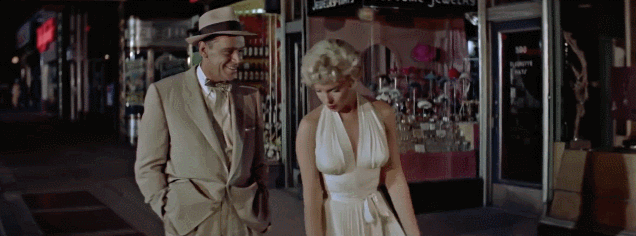 ​黑红界鼻祖安吉琳，胸再大又怎样，不还是过气了？