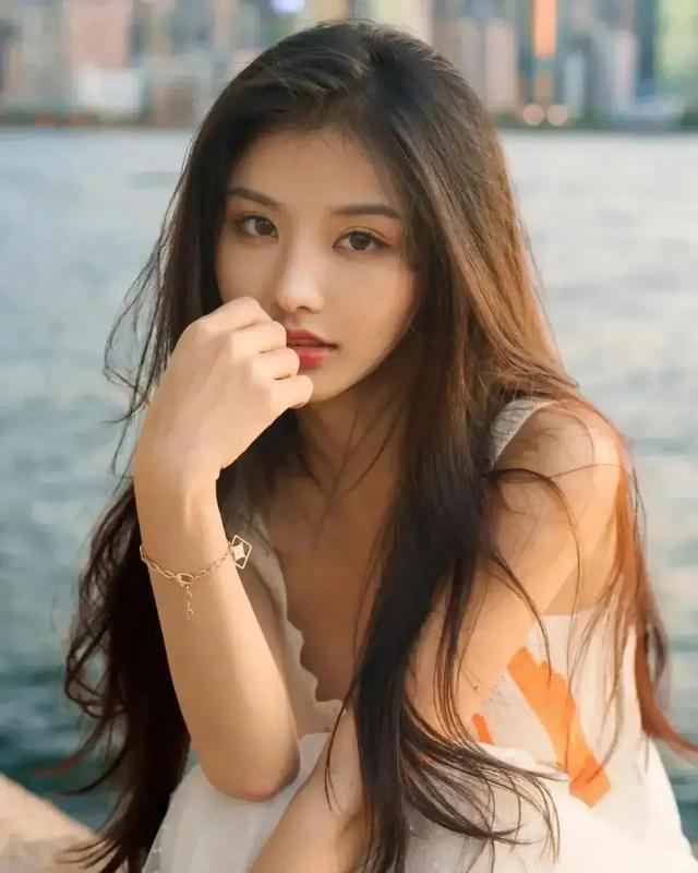 已婚老板喜欢我,怎么办?好头疼