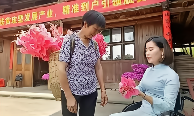 “轮椅女孩”杨淑亭:从颓废残疾女到美女总裁,她的人生如何逆袭